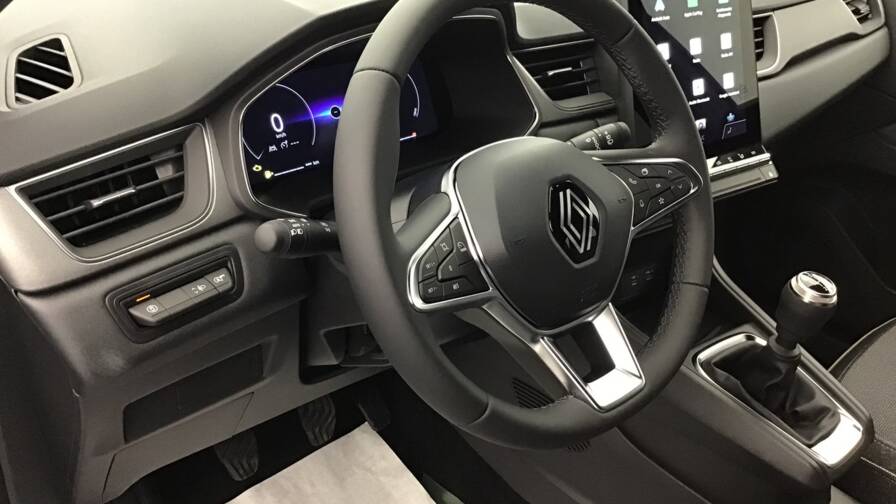 Mandataire Automobile occasion, recherche de Renault Captur-tce-90-ch-techno5-portes-vp-essence-sans-plomb012025-en-cours - E-Motors