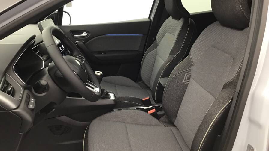 Mandataire Automobile occasion, recherche de Renault Captur-tce-90-ch-techno5-portes-vp-essence-sans-plomb012025-en-cours - E-Motors