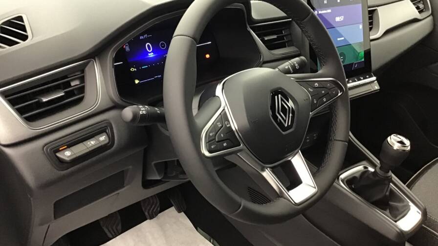 Mandataire Automobile occasion, recherche de Renault Captur-tce-90-ch-techno5-portes-vp-essence-sans-plomb012025-en-cours - E-Motors