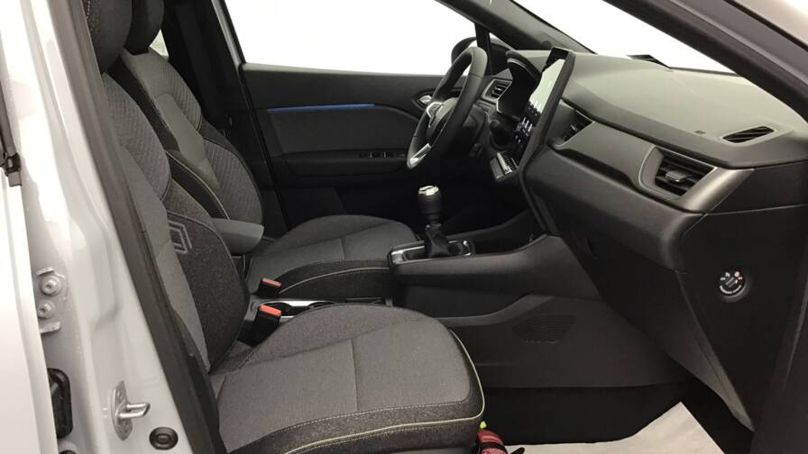 Mandataire Automobile occasion, recherche de Renault Captur-tce-90-ch-techno5-portes-vp-essence-sans-plomb012025-en-cours - E-Motors