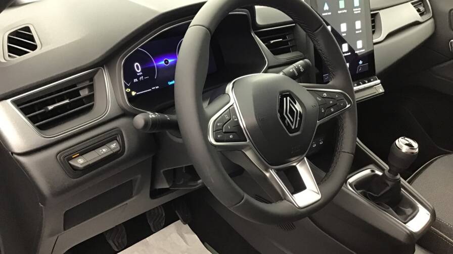 Mandataire Automobile occasion, recherche de Renault Captur-tce-90-ch-techno5-portes-vp-essence-sans-plomb012025-en-cours - E-Motors