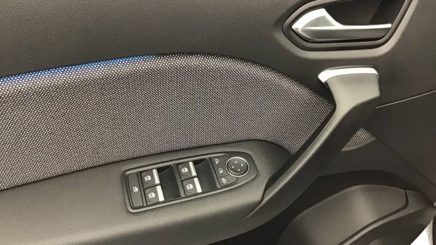 Mandataire Automobile occasion, recherche de Renault Captur-tce-90-ch-techno5-portes-vp-essence-sans-plomb012025-en-cours - E-Motors