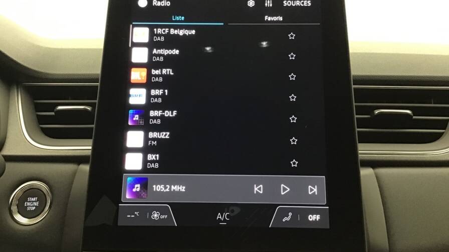 Mandataire Automobile occasion, recherche de Renault Captur-tce-90-ch-techno5-portes-vp-essence-sans-plomb012025-en-cours - E-Motors