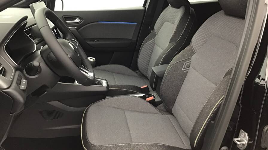 Mandataire Automobile occasion, recherche de Renault Captur-tce-90-ch-techno5-portes-vp-essence-sans-plomb012025-en-cours - E-Motors