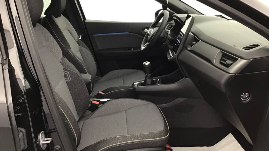 Mandataire Automobile occasion, recherche de Renault Captur-tce-90-ch-techno5-portes-vp-essence-sans-plomb012025-en-cours - E-Motors