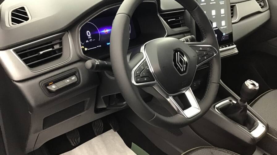 Mandataire Automobile occasion, recherche de Renault Captur-tce-90-ch-techno5-portes-vp-essence-sans-plomb012025-en-cours - E-Motors