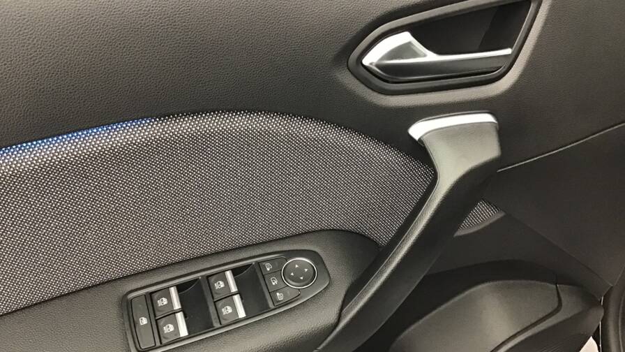 Mandataire Automobile occasion, recherche de Renault Captur-tce-90-ch-techno5-portes-vp-essence-sans-plomb012025-en-cours - E-Motors