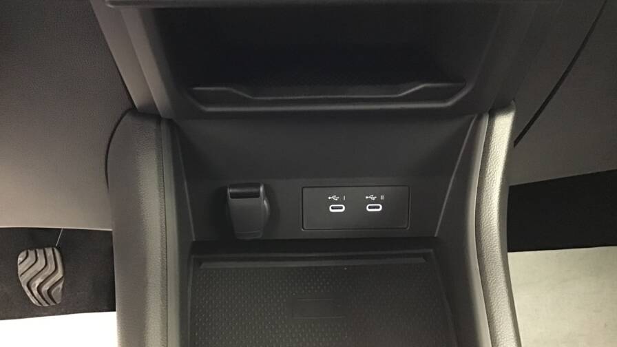 Mandataire Automobile occasion, recherche de Renault Captur-tce-90-ch-techno5-portes-vp-essence-sans-plomb012025-en-cours - E-Motors