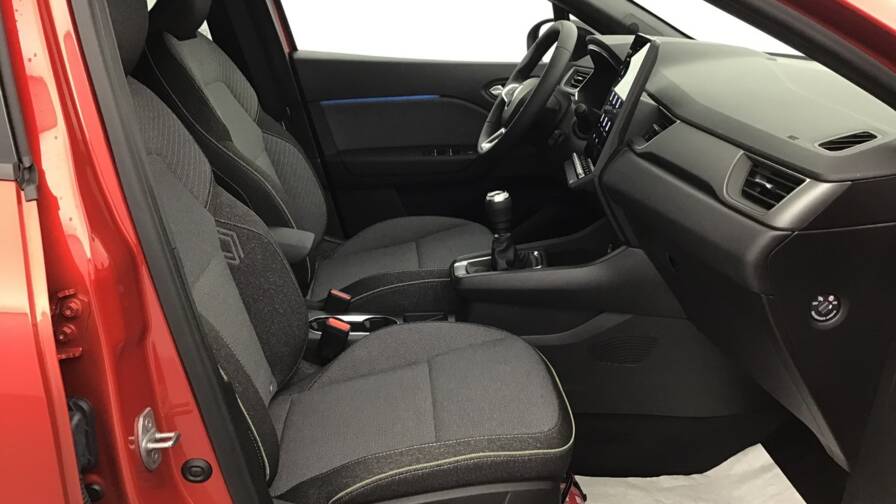 Mandataire Automobile occasion, recherche de Renault Captur-tce-90-ch-techno5-portes-vp-essence-sans-plomb012025-en-cours - E-Motors