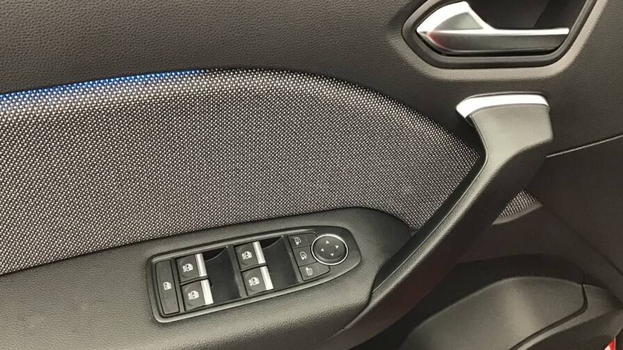 Mandataire Automobile occasion, recherche de Renault Captur-tce-90-ch-techno5-portes-vp-essence-sans-plomb012025-en-cours - E-Motors