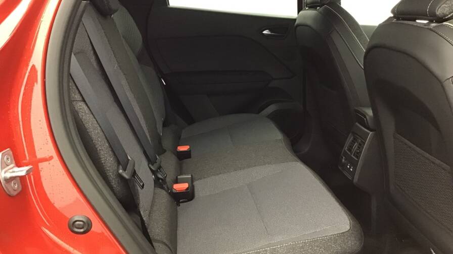 Mandataire Automobile occasion, recherche de Renault Captur-tce-90-ch-techno5-portes-vp-essence-sans-plomb012025-en-cours - E-Motors