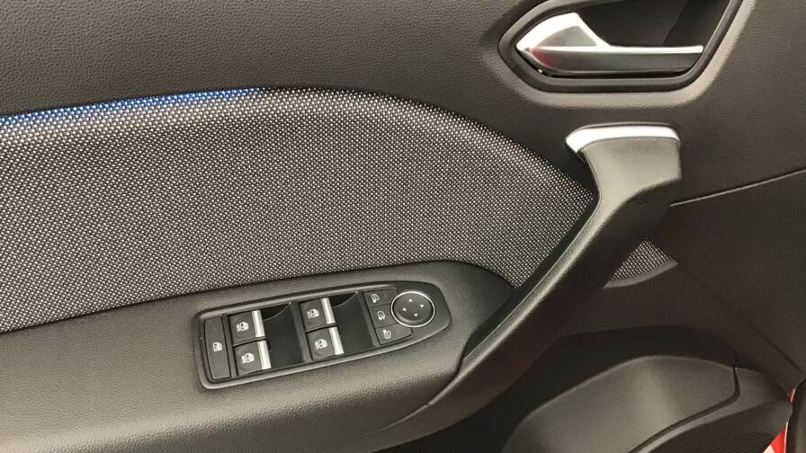 Mandataire Automobile occasion, recherche de Renault Captur-tce-90-ch-techno5-portes-vp-essence-sans-plomb012025-en-cours - E-Motors