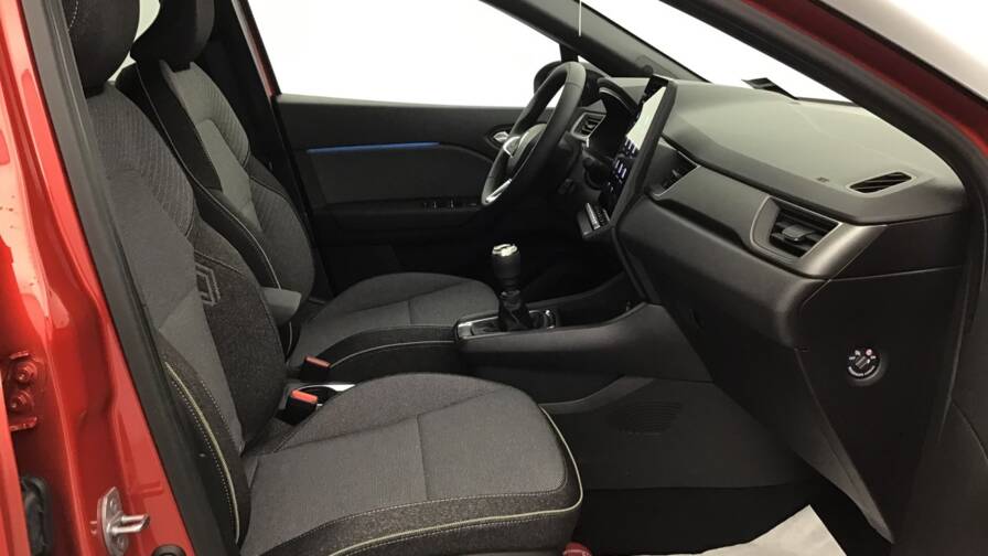 Mandataire Automobile occasion, recherche de Renault Captur-tce-90-ch-techno5-portes-vp-essence-sans-plomb012025-en-cours - E-Motors