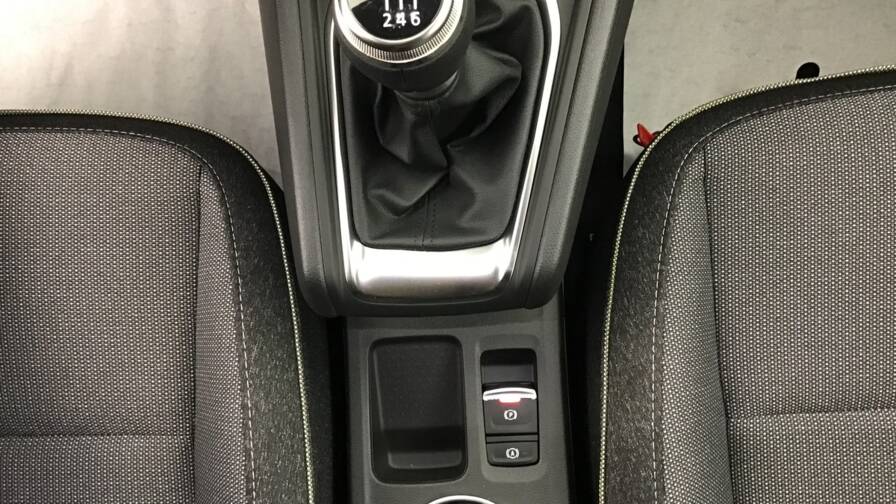 Mandataire Automobile occasion, recherche de Renault Captur-tce-90-ch-techno5-portes-vp-essence-sans-plomb012025-en-cours - E-Motors