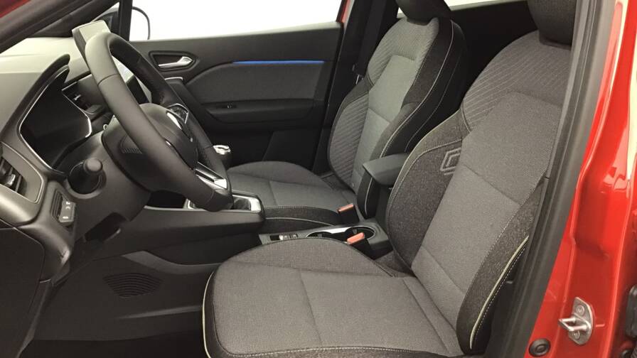 Mandataire Automobile occasion, recherche de Renault Captur-tce-90-ch-techno5-portes-vp-essence-sans-plomb012025-en-cours - E-Motors