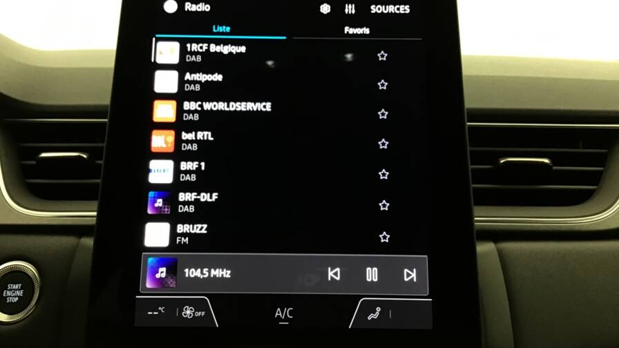 Mandataire Automobile occasion, recherche de Renault Captur-tce-90-ch-techno5-portes-vp-essence-sans-plomb012025-en-cours - E-Motors