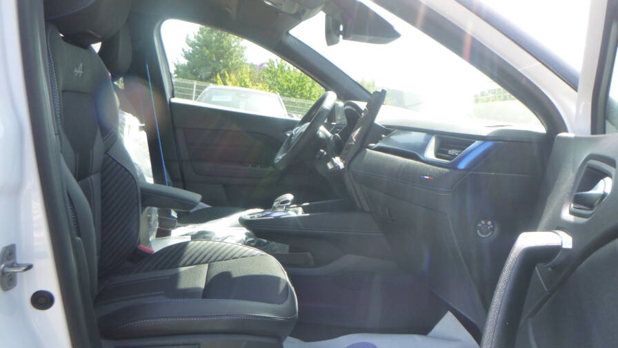 Mandataire Automobile neuf, recherche de Renault Captur-e-tech-full-hybrid-145-esprit-alpine-plus-toit-plus-360-plus-pack-safety-et-driving-plus-pack-hiver - E-Motors