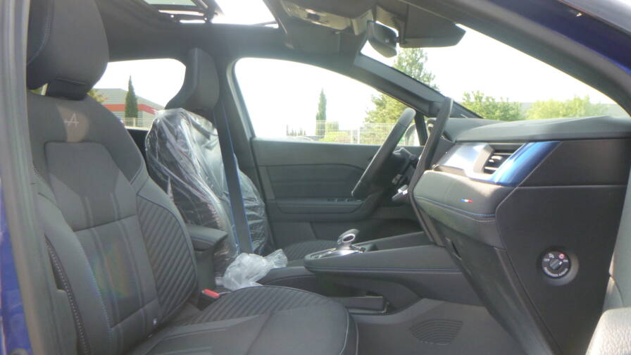 Mandataire Automobile neuf, recherche de Renault Captur-e-tech-full-hybrid-145-esprit-alpine-plus-toit-plus-harman-hi-fi-plus-cam-360 - E-Motors