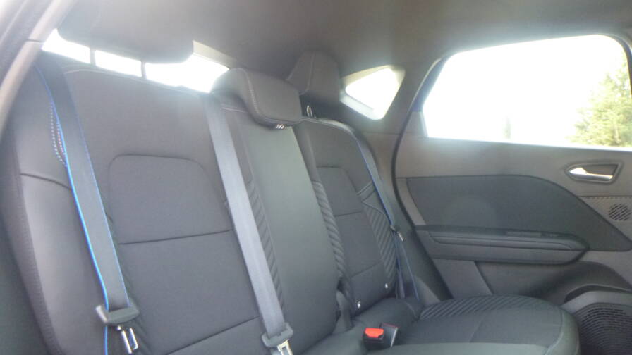 Mandataire Automobile neuf, recherche de Renault Captur-e-tech-full-hybrid-145-esprit-alpine-plus-toit-plus-harman-hi-fi-plus-cam-360 - E-Motors