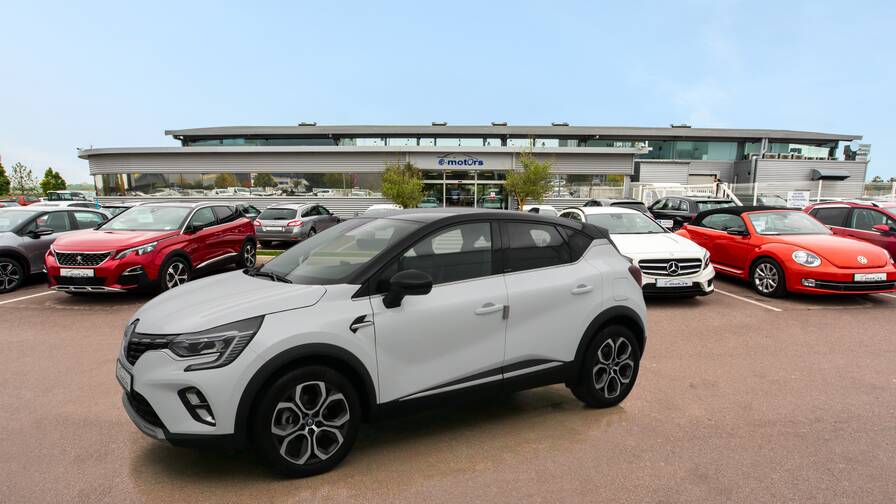 Avis-mandataire-auto-Emotors-Renault-Captur-Intens-e-tech-plug-in-160-sur-quip-plus-2200-km.