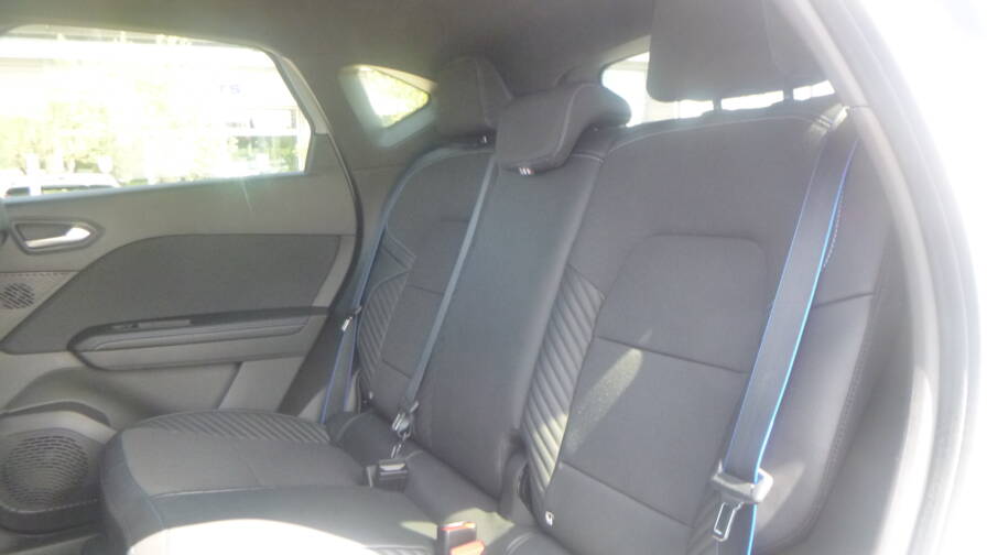 Mandataire Automobile neuf, recherche de Renault Captur-e-tech-full-hybrid-145-esprit-alpine-plus-pack-safety-et-driving-plus-toit-plus-harman - E-Motors