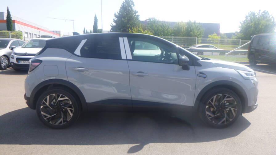 Mandataire Automobile neuf, recherche de Renault Captur-e-tech-full-hybrid-145-esprit-alpine-plus-toit-plus-pack-hiver-plus-pack-360-plus-harman-kardon - E-Motors