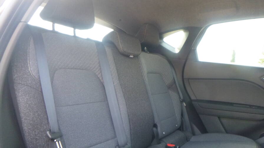 Mandataire Automobile neuf, recherche de Renault Captur-e-tech-full-hybrid-145-techno-plus-pack-hiver - E-Motors