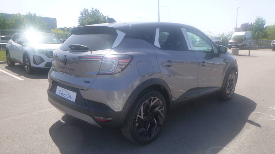 Mandataire Automobile neuf, recherche de Renault Captur-e-tech-full-hybrid-145-esprit-alpine-plus-toit-plus-360-plus-pack-safety-et-driving-plus-pack-hiver - E-Motors