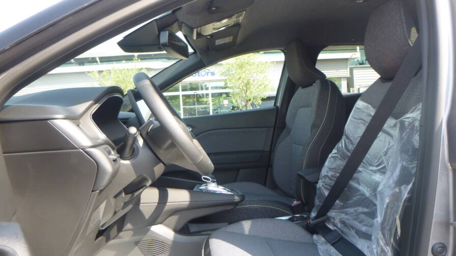 Mandataire Automobile neuf, recherche de Renault Captur-e-tech-full-hybrid-145-techno-plus-pack-hiver - E-Motors