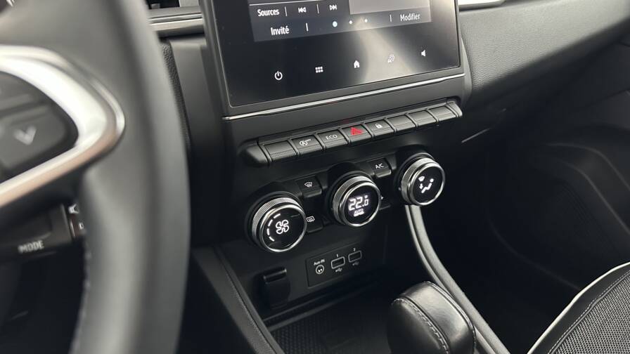 Mandataire Automobile occasion, recherche de Renault Captur-ii-1-3-tce-140ch-intens-edc - E-Motors