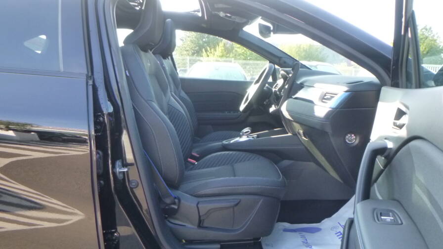 Mandataire Automobile neuf, recherche de Renault Captur-e-tech-full-hybrid-145-esprit-alpine - E-Motors