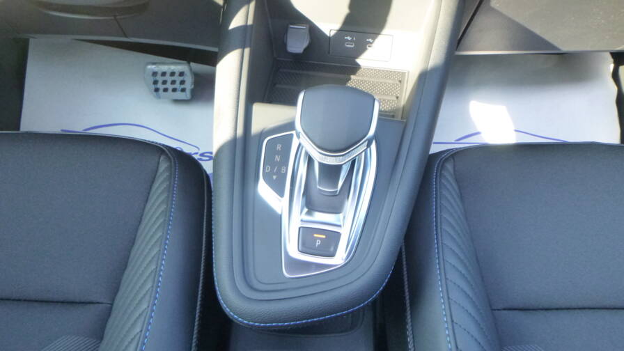 Mandataire Automobile neuf, recherche de Renault Captur-e-tech-full-hybrid-145-esprit-alpine - E-Motors