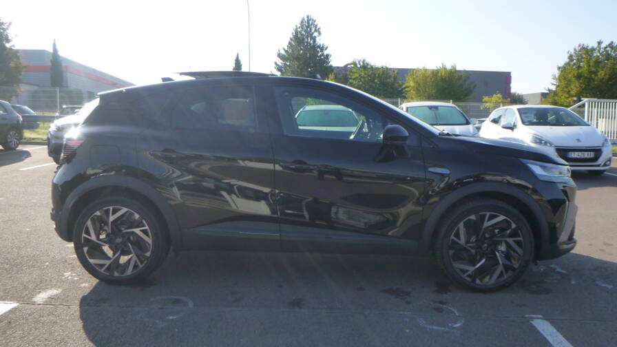 Mandataire Automobile neuf, recherche de Renault Captur-e-tech-full-hybrid-145-esprit-alpine - E-Motors