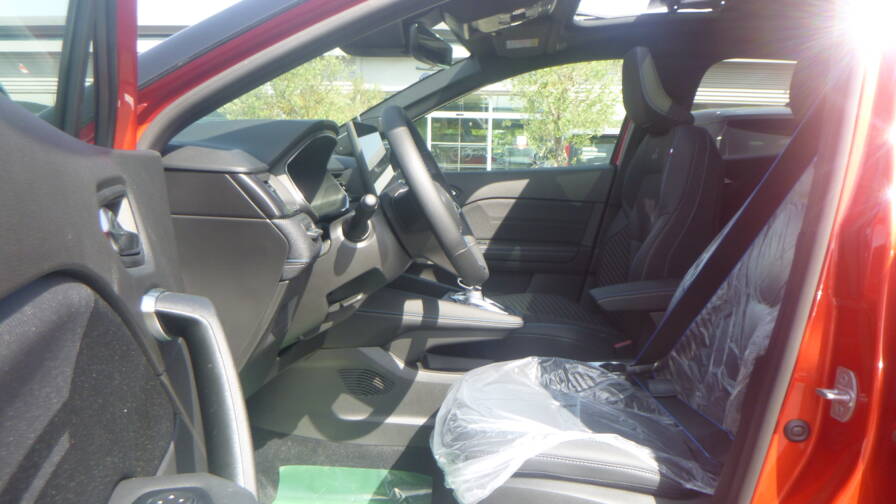 Mandataire Automobile neuf, recherche de Renault Captur-e-tech-full-hybrid-145-esprit-alpine-plus-toit-plus-pack-hiver-plus-pack-360-plus-harman-kardon - E-Motors