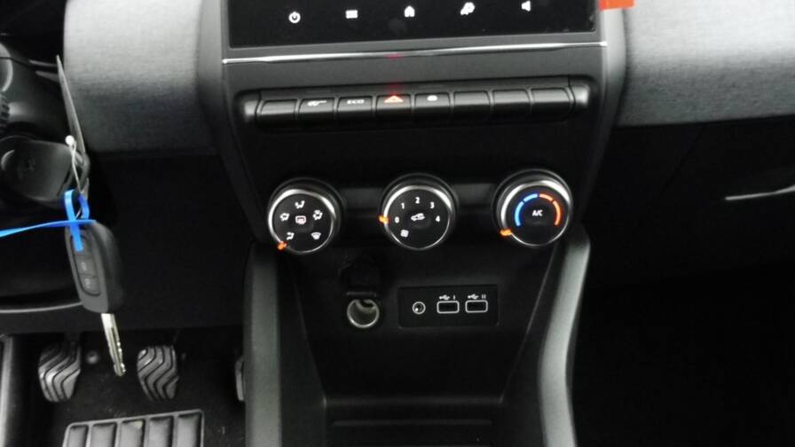 Mandataire Automobile neuf, recherche de Renault Clio-1-0-tce-90ch-generation-25 - E-Motors