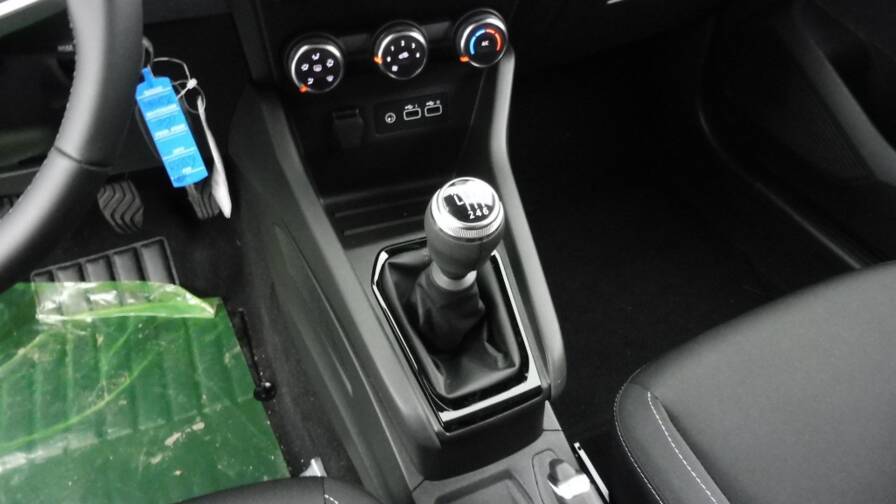 Mandataire Automobile neuf, recherche de Renault Clio-1-5-blue-dci-100ch-evolution - E-Motors