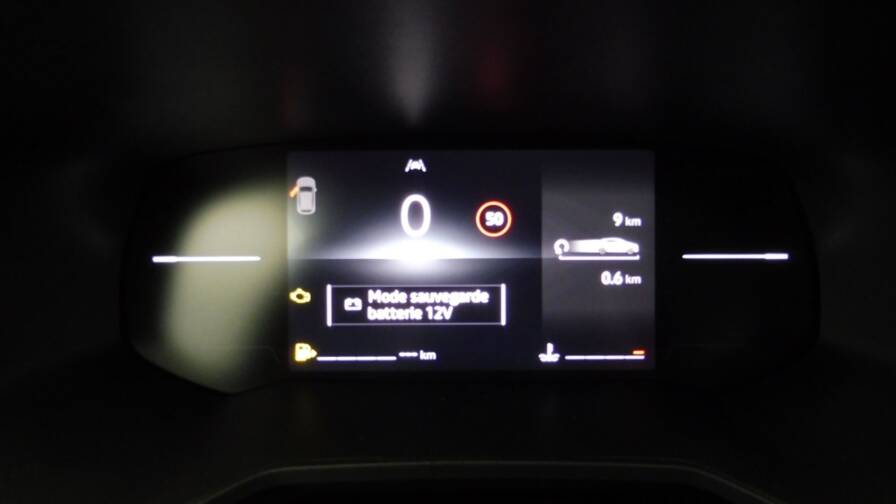 Mandataire Automobile neuf, recherche de Renault Clio-1-5-blue-dci-100ch-evolution - E-Motors