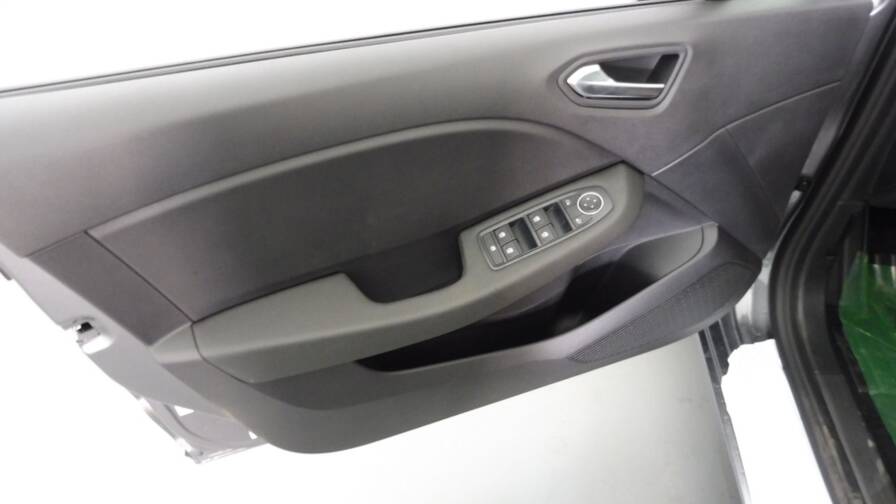 Mandataire Automobile neuf, recherche de Renault Clio-1-5-blue-dci-100ch-evolution - E-Motors