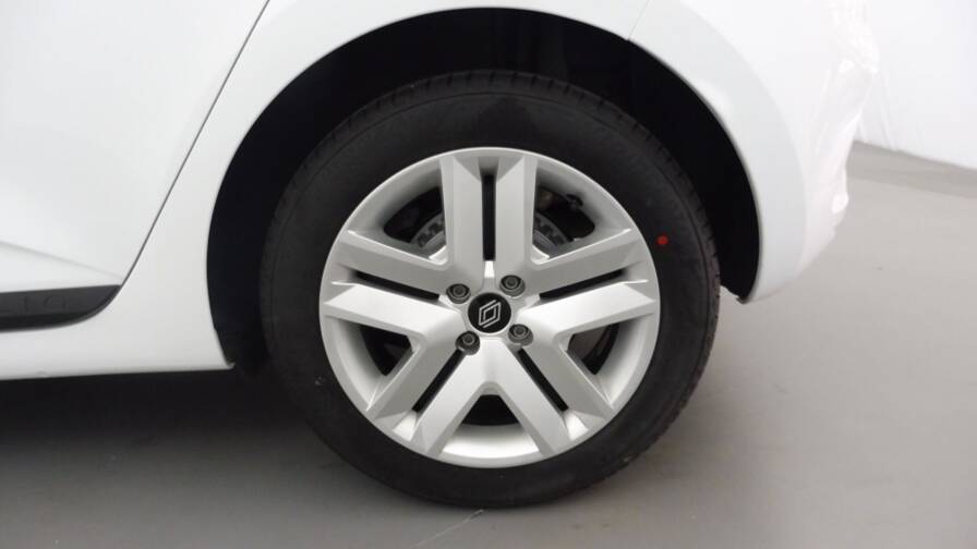 Mandataire Automobile occasion, recherche de Renault Clio-1-5-blue-dci-100ch-evolution-gsr2 - E-Motors