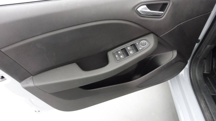 Mandataire Automobile occasion, recherche de Renault Clio-1-5-blue-dci-100ch-evolution-gsr2 - E-Motors