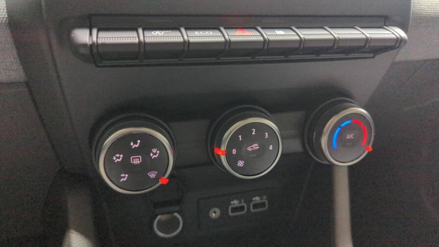 Mandataire Automobile neuf, recherche de Renault Clio-5-blue-dci-100-gsr2-evolution-plus-camera-de-recul-plus-navi - E-Motors