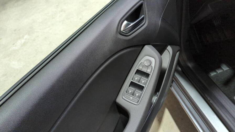 Mandataire Automobile neuf, recherche de Renault Clio-5-blue-dci-100-gsr2-evolution-plus-camera-de-recul-plus-navi - E-Motors