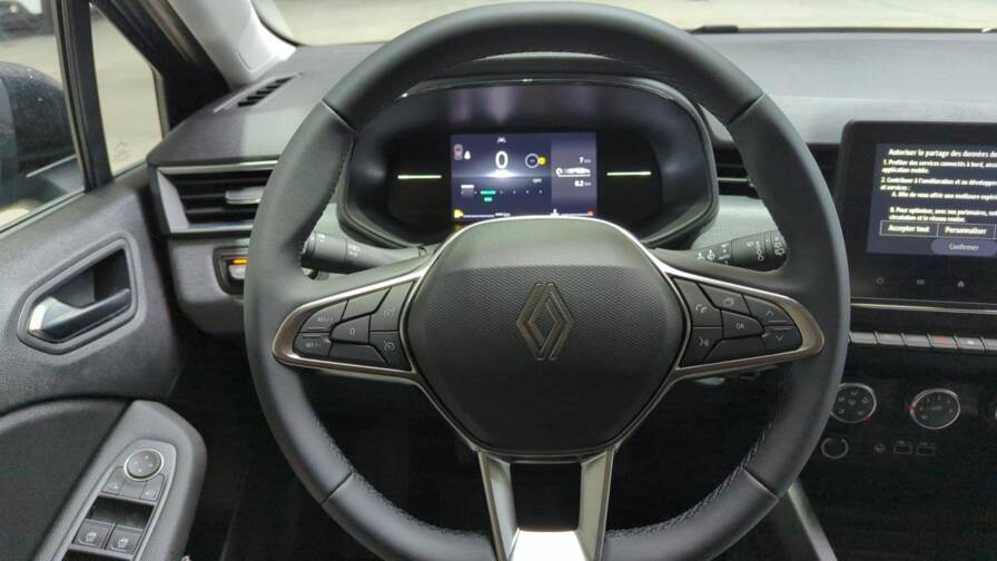 Mandataire Automobile neuf, recherche de Renault Clio-5-blue-dci-100-gsr2-evolution-plus-camera-de-recul-plus-navi - E-Motors