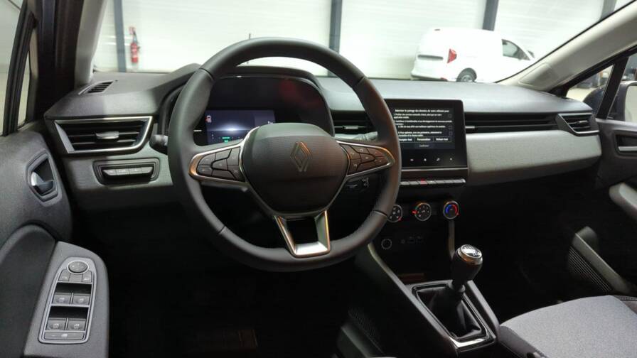 Mandataire Automobile neuf, recherche de Renault Clio-5-blue-dci-100-gsr2-evolution-plus-camera-de-recul-plus-navi - E-Motors