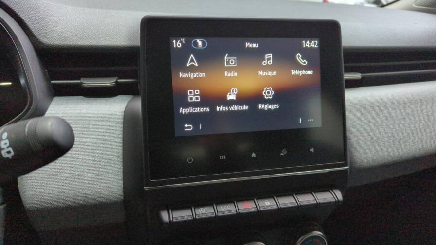 Mandataire Automobile neuf, recherche de Renault Clio-5-blue-dci-100-gsr2-evolution-plus-camera-de-recul-plus-navi - E-Motors