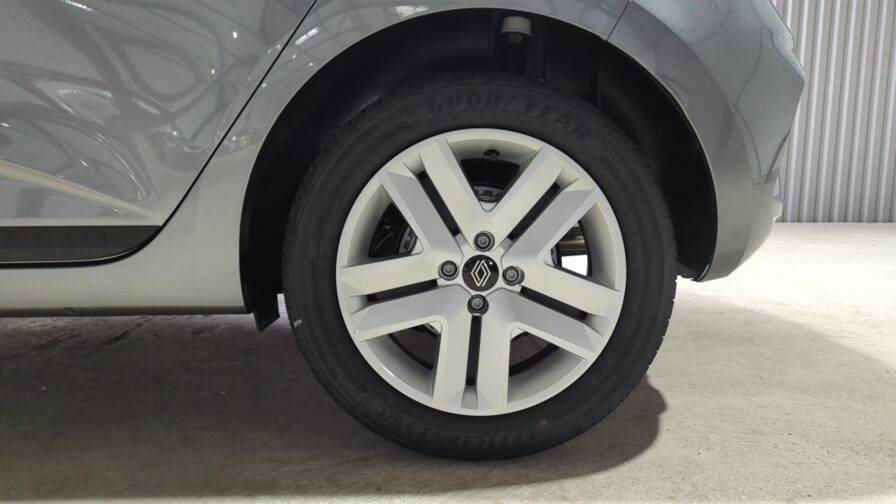 Mandataire Automobile neuf, recherche de Renault Clio-5-blue-dci-100-gsr2-evolution-plus-camera-de-recul-plus-navi - E-Motors