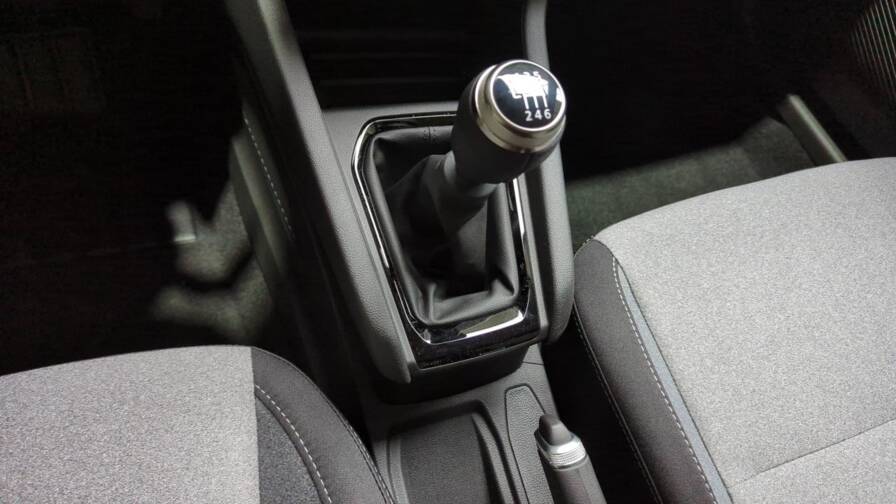 Mandataire Automobile neuf, recherche de Renault Clio-5-blue-dci-100-gsr2-evolution-plus-camera-de-recul-plus-navi - E-Motors