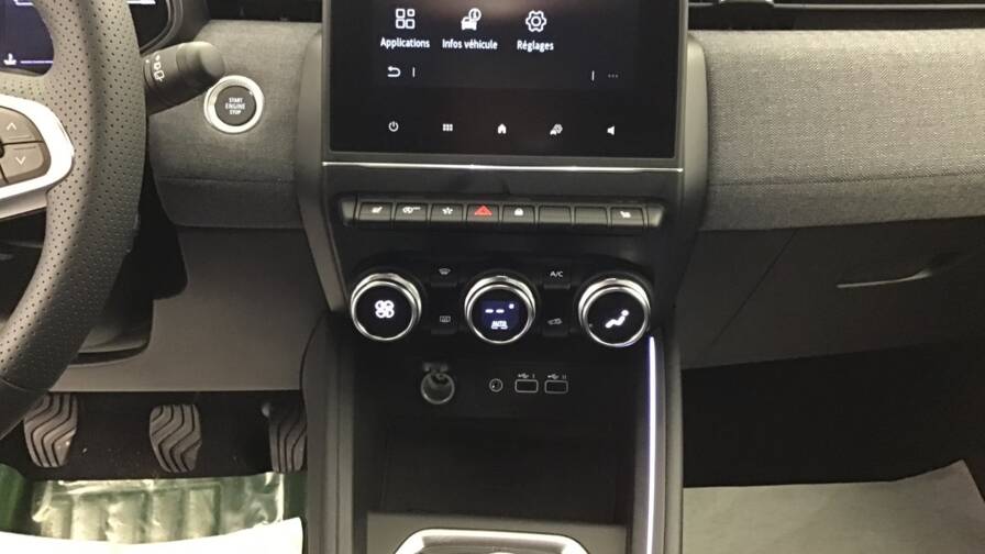 Mandataire Automobile occasion, recherche de Renault Clio-tce-90-ch-gsr2-techno5-portes-vp-essence-sans-plomb042024-en-cours - E-Motors