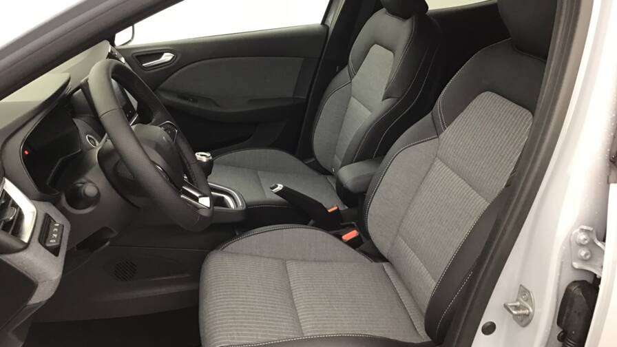 Mandataire Automobile occasion, recherche de Renault Clio-tce-90-ch-gsr2-techno5-portes-vp-essence-sans-plomb042024-en-cours - E-Motors