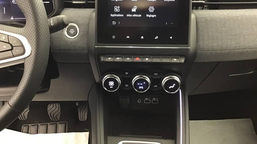 Mandataire Automobile occasion, recherche de Renault Clio-tce-90-ch-gsr2-techno5-portes-vp-essence-sans-plomb042024-en-cours - E-Motors